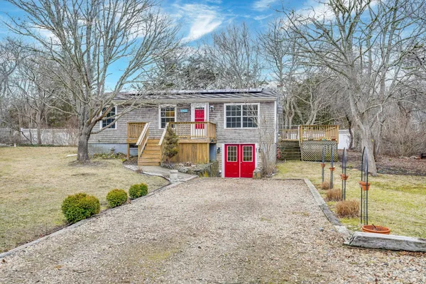 $899,900 | 67 12th Street, Edgartown, MA 02539