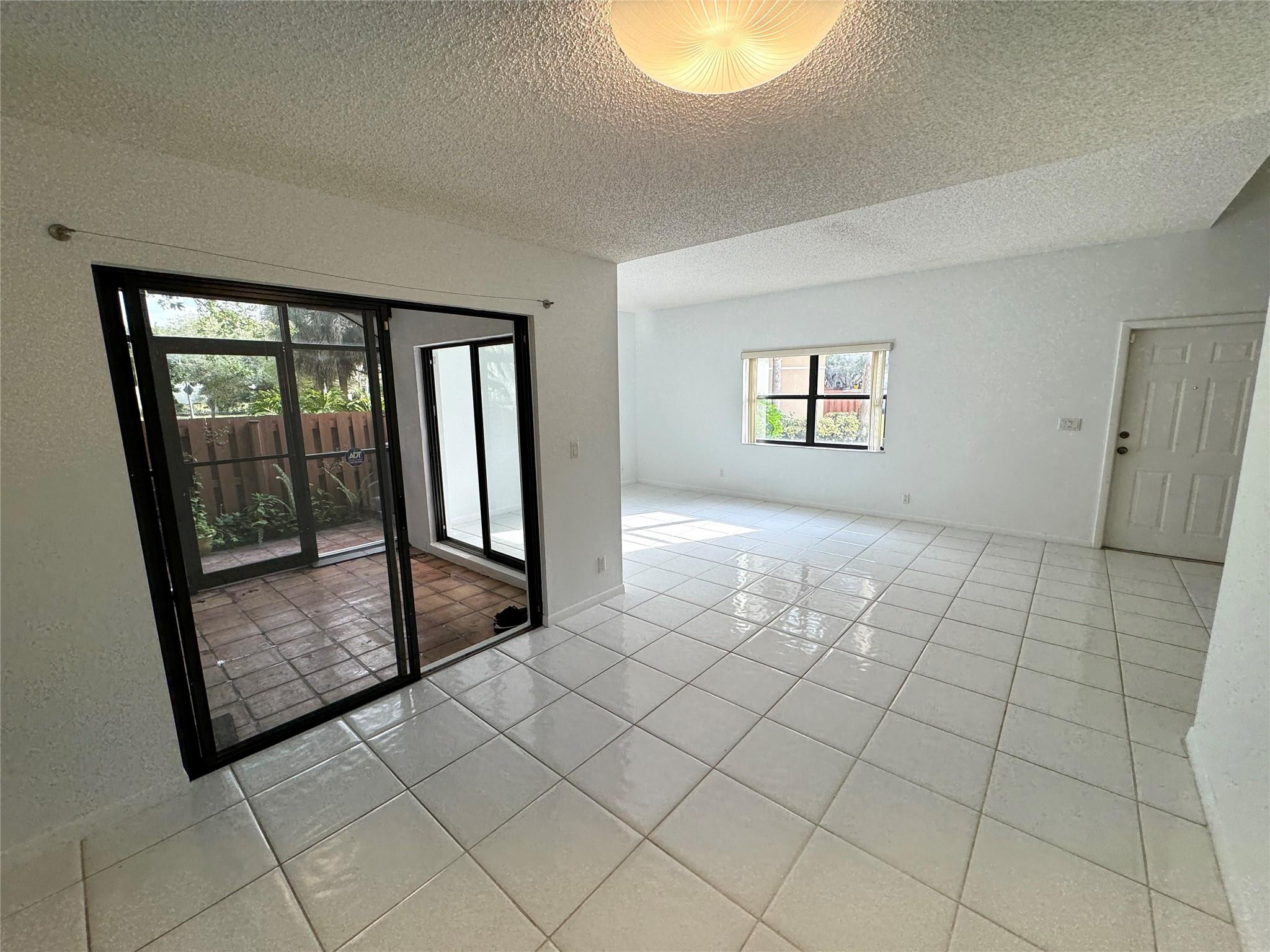 525 Racquet Club Road, Unit 47 Weston, FL 33326 - Photo 11 of 43 Photo 11