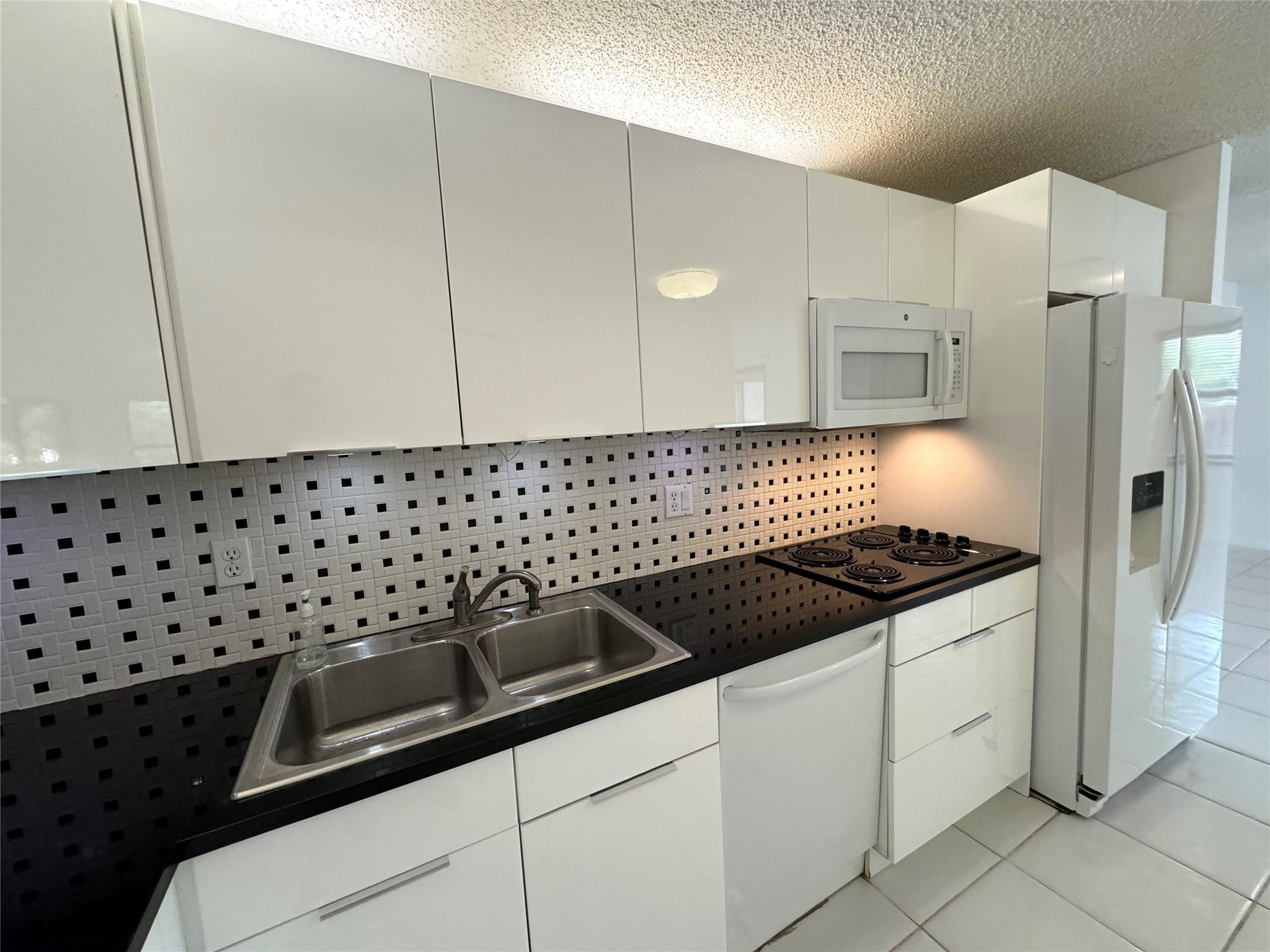 525 Racquet Club Road, Unit 47 Weston, FL 33326 - Photo 18 of 43 Photo 18