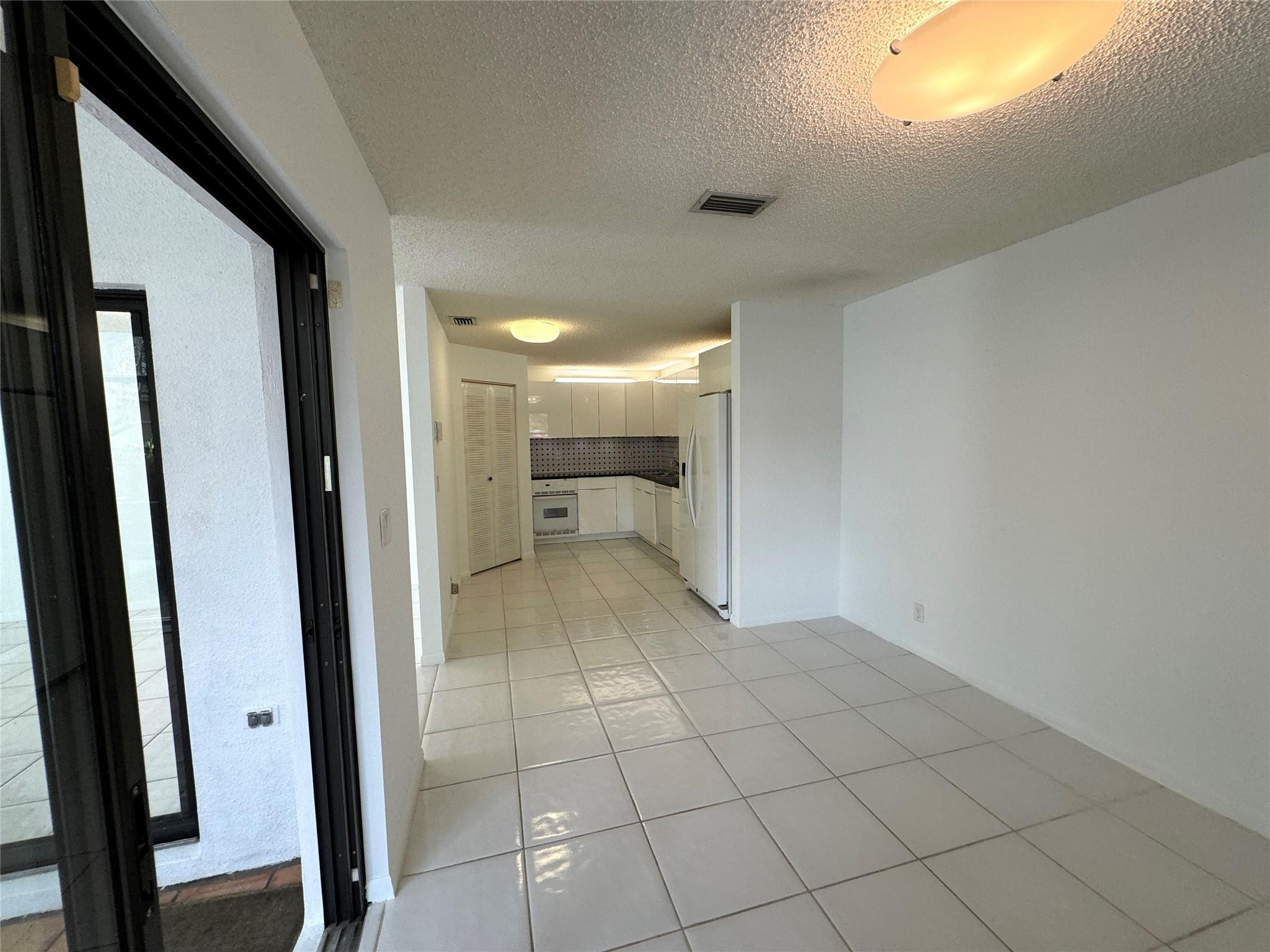 525 Racquet Club Road, Unit 47 Weston, FL 33326 - Photo 10 of 43 Photo 10