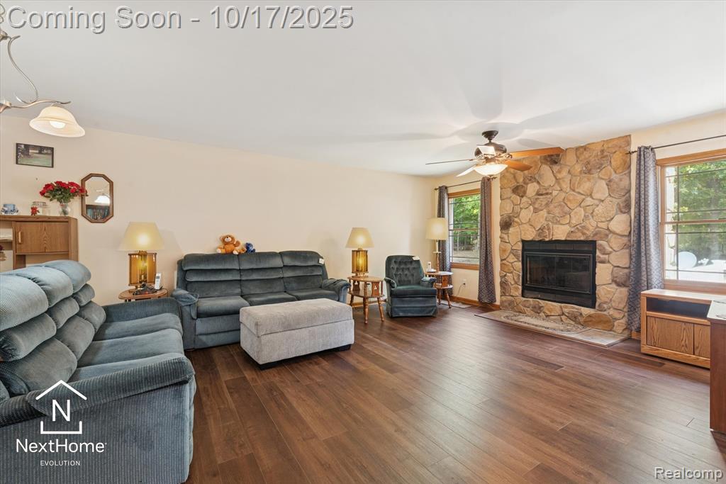 17401 Hannan Road New Boston, MI 48164 - Photo 6 of 46