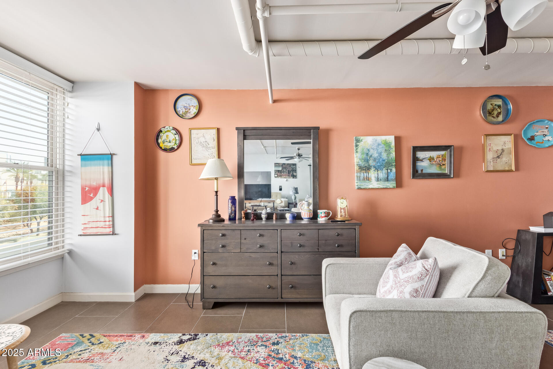 535 West Thomas Road, Unit 313 Phoenix, AZ 85013 - Photo 16 of 31 a living room with furniture and window