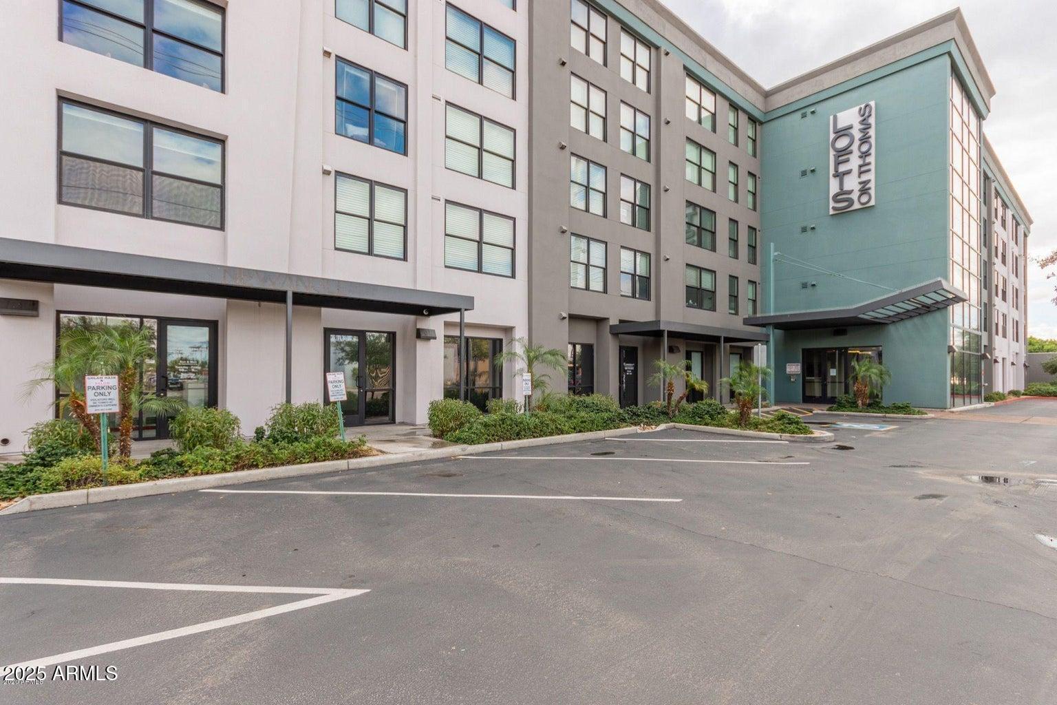 535 West Thomas Road, Unit 313 Phoenix, AZ 85013 - Photo 2 of 31 a front view of a building