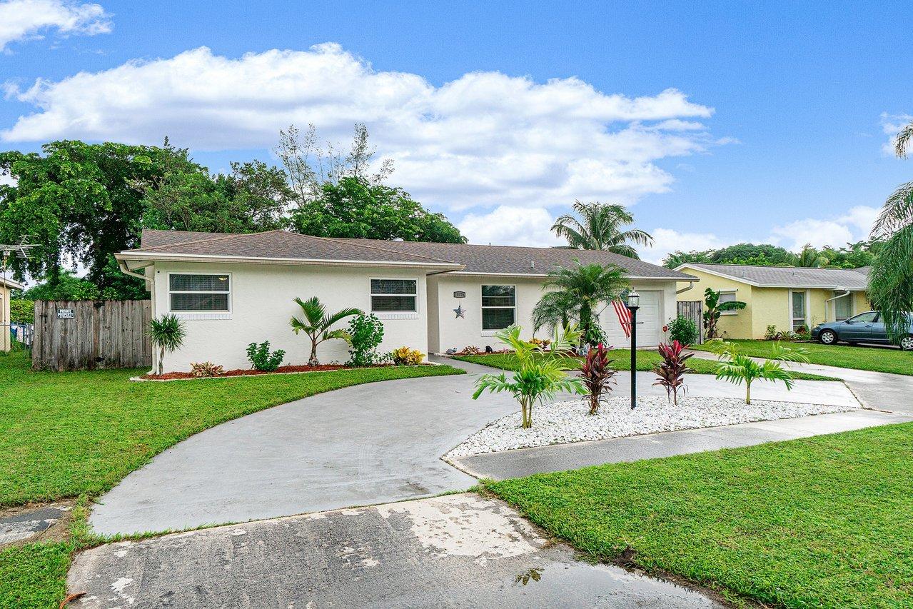 10276 Sleepy Brook Way Boca Raton, FL 33428 - Photo 3 of 25 Front