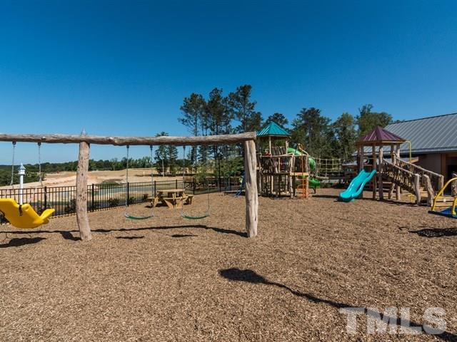 445 Daniel Ridge Rd. Wendell, NC 27591 - Photo 4 of 12 Gallery Image 4