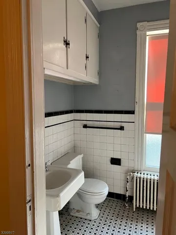 $1,750 | 836 Carlton Avenue, Unit 1, Plainfield, NJ 07060