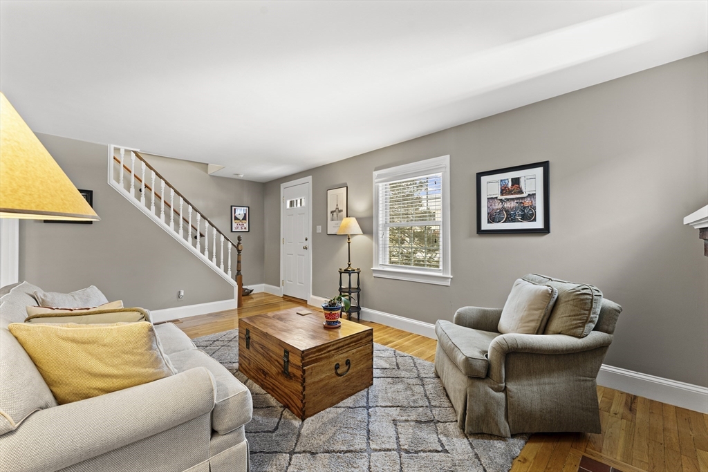 1052 Greendale Avenue Needham, MA 02492 - Photo 4 of 42 a living room with furniture and a window
