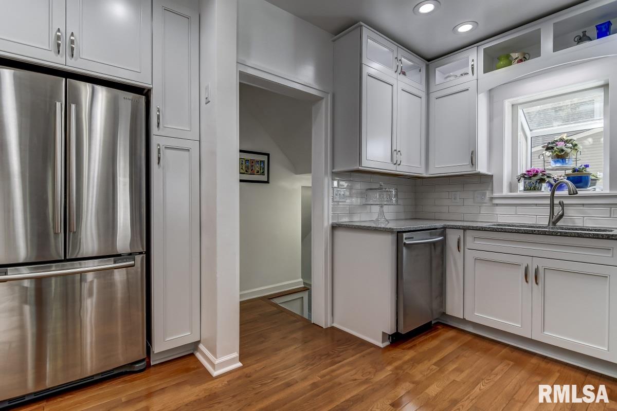 2021 Bates Avenue Springfield, IL 62704 - Photo 14 of 40 Gallery Image 14