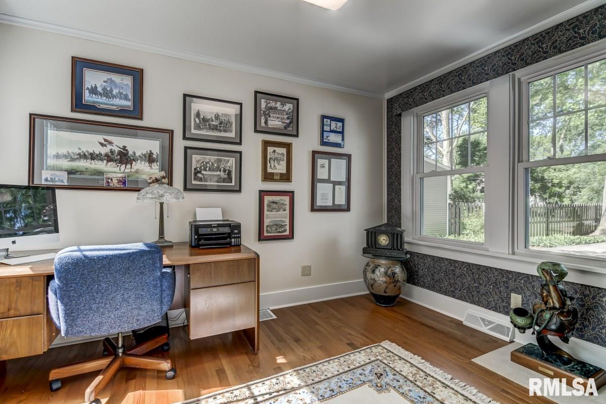 2021 Bates Avenue Springfield, IL 62704 - Photo 19 of 40 Gallery Image 19