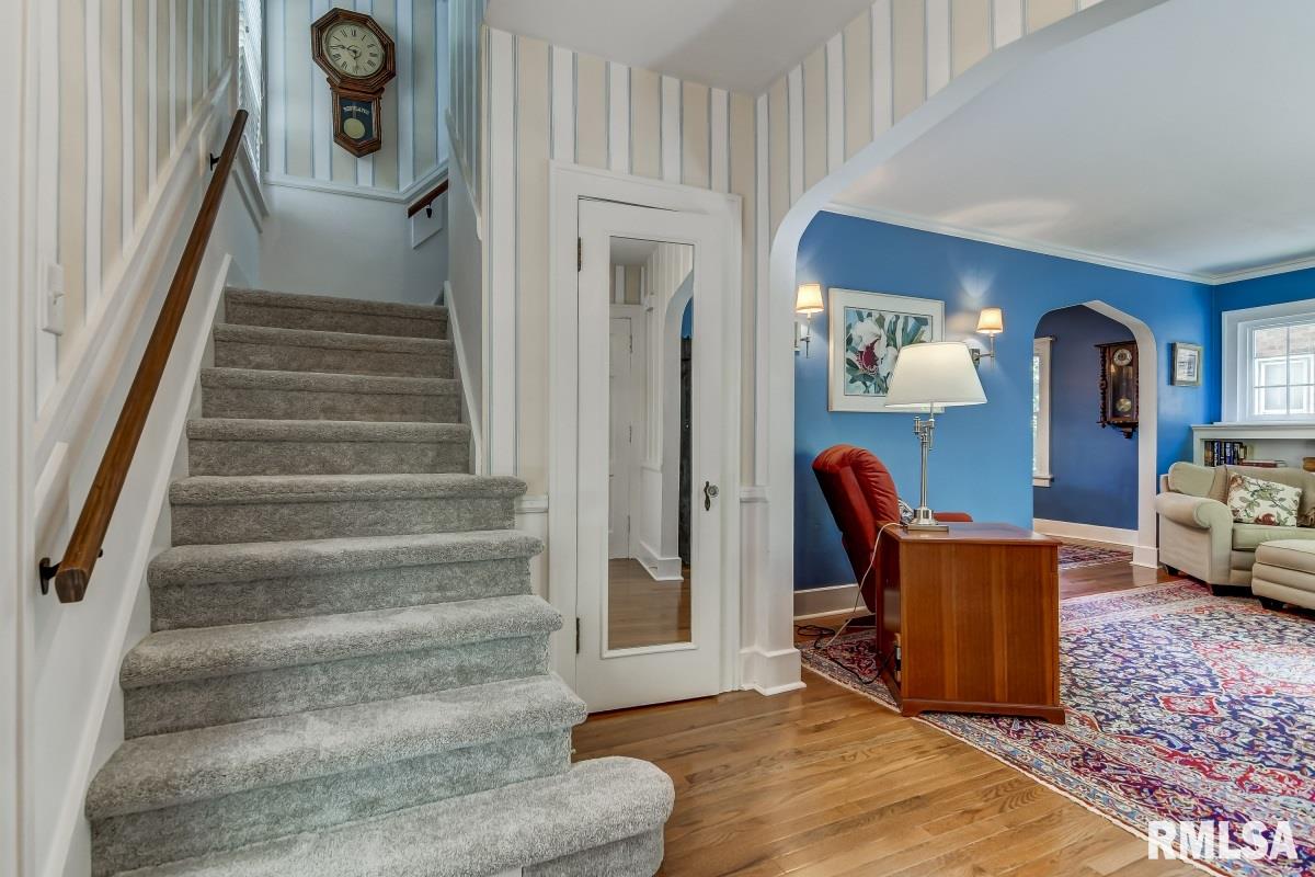 2021 Bates Avenue Springfield, IL 62704 - Photo 2 of 40 Gallery Image 2