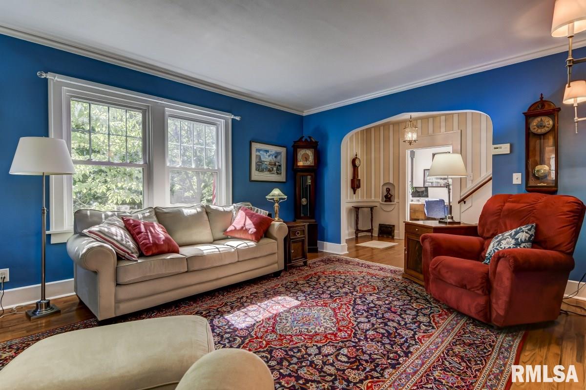 2021 Bates Avenue Springfield, IL 62704 - Photo 6 of 40 Gallery Image 6