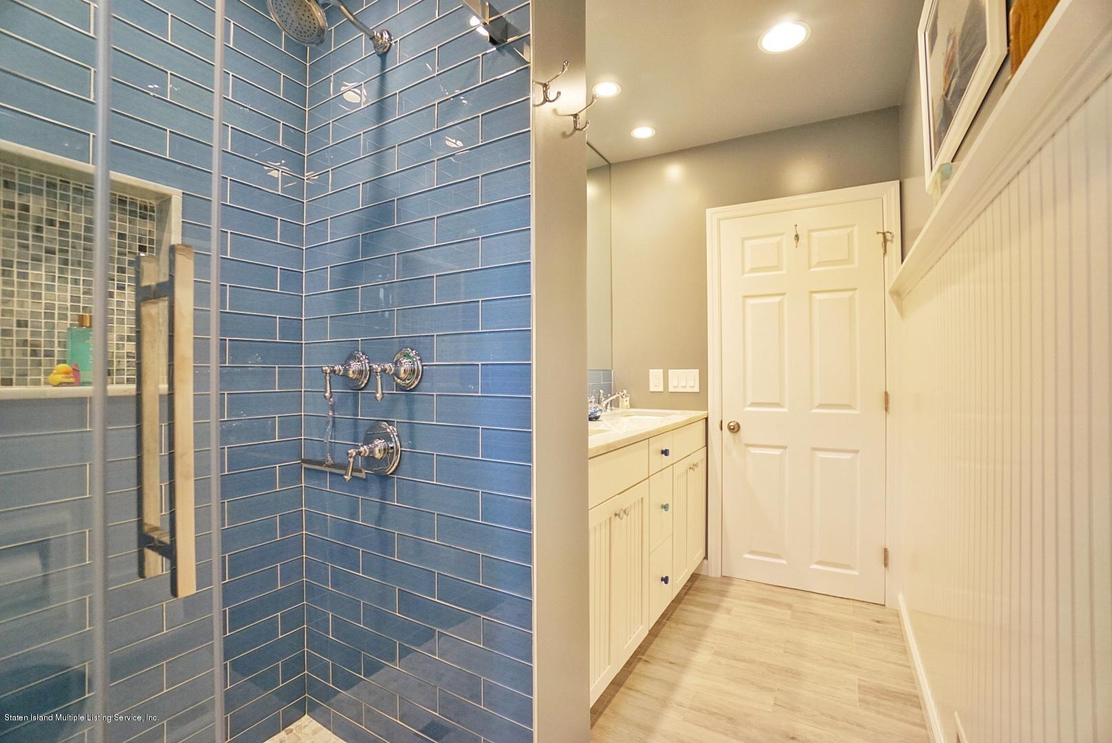 40 Rumson Road Staten Island, NY 10314 - Photo 19 of 35 Bathroom