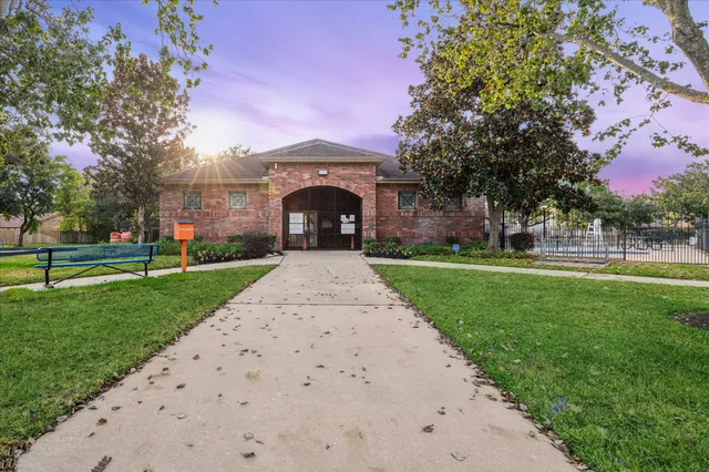 $234,900 | 11103 Hidden Bend Drive, Houston, TX 77064