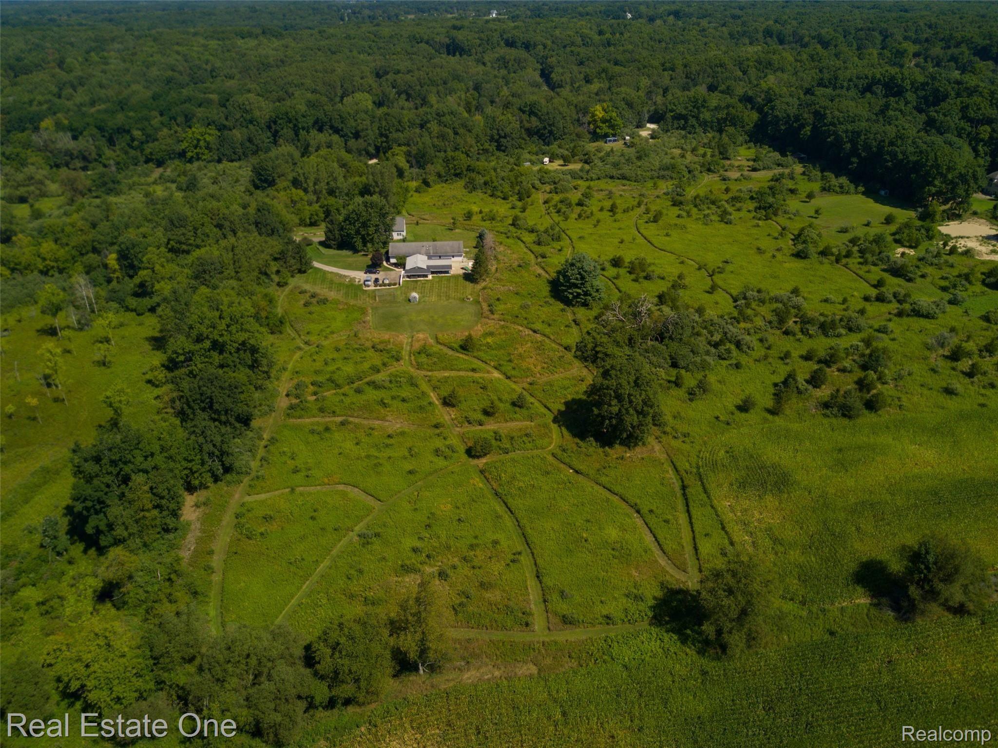 5243 Walsh Road Whitmore Lake, MI 48189 - Photo 71 of 98 IMG-0069.jpg