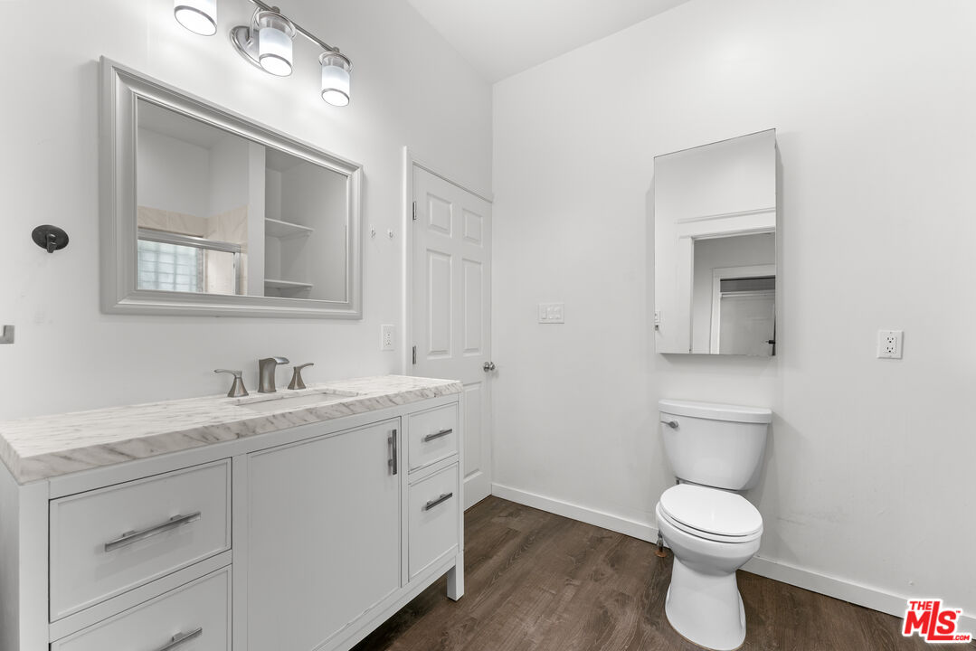 33 Wavecrest Avenue, Unit 1 Venice, CA 90291 - Photo 18 of 32