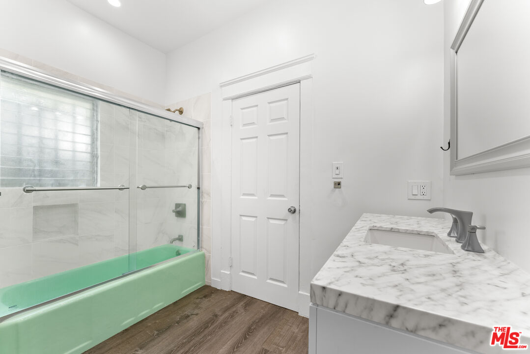 33 Wavecrest Avenue, Unit 1 Venice, CA 90291 - Photo 19 of 32