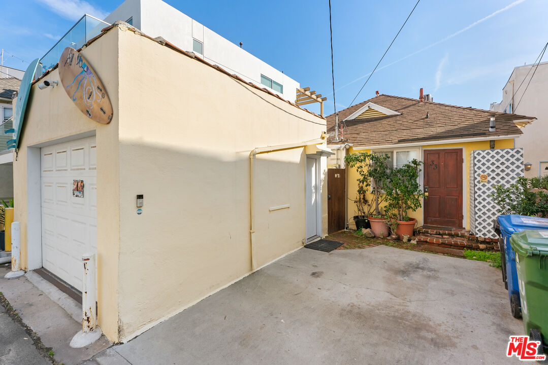 33 Wavecrest Avenue, Unit 1 Venice, CA 90291 - Photo 31 of 32