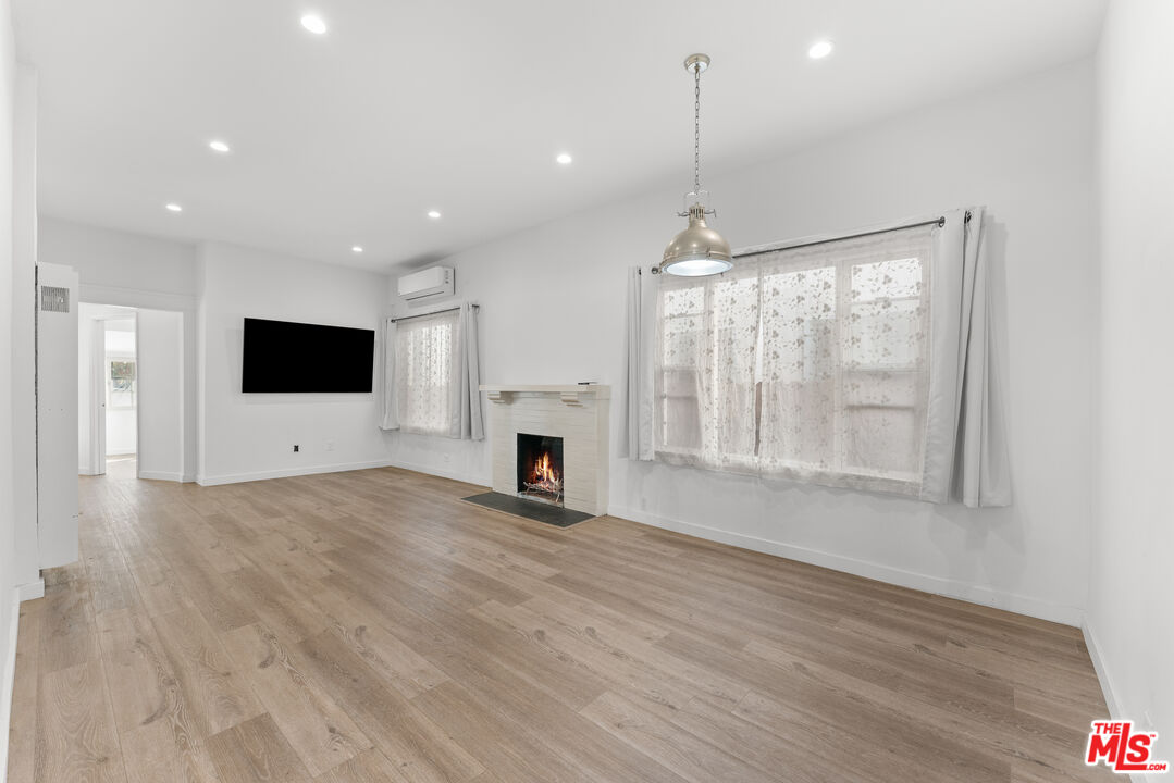 33 Wavecrest Avenue, Unit 1 Venice, CA 90291 - Photo 6 of 32