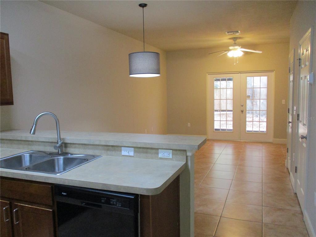 2951 Southwest 35th Place, Unit 143 Gainesville, FL 32608 - Photo 3 of 18