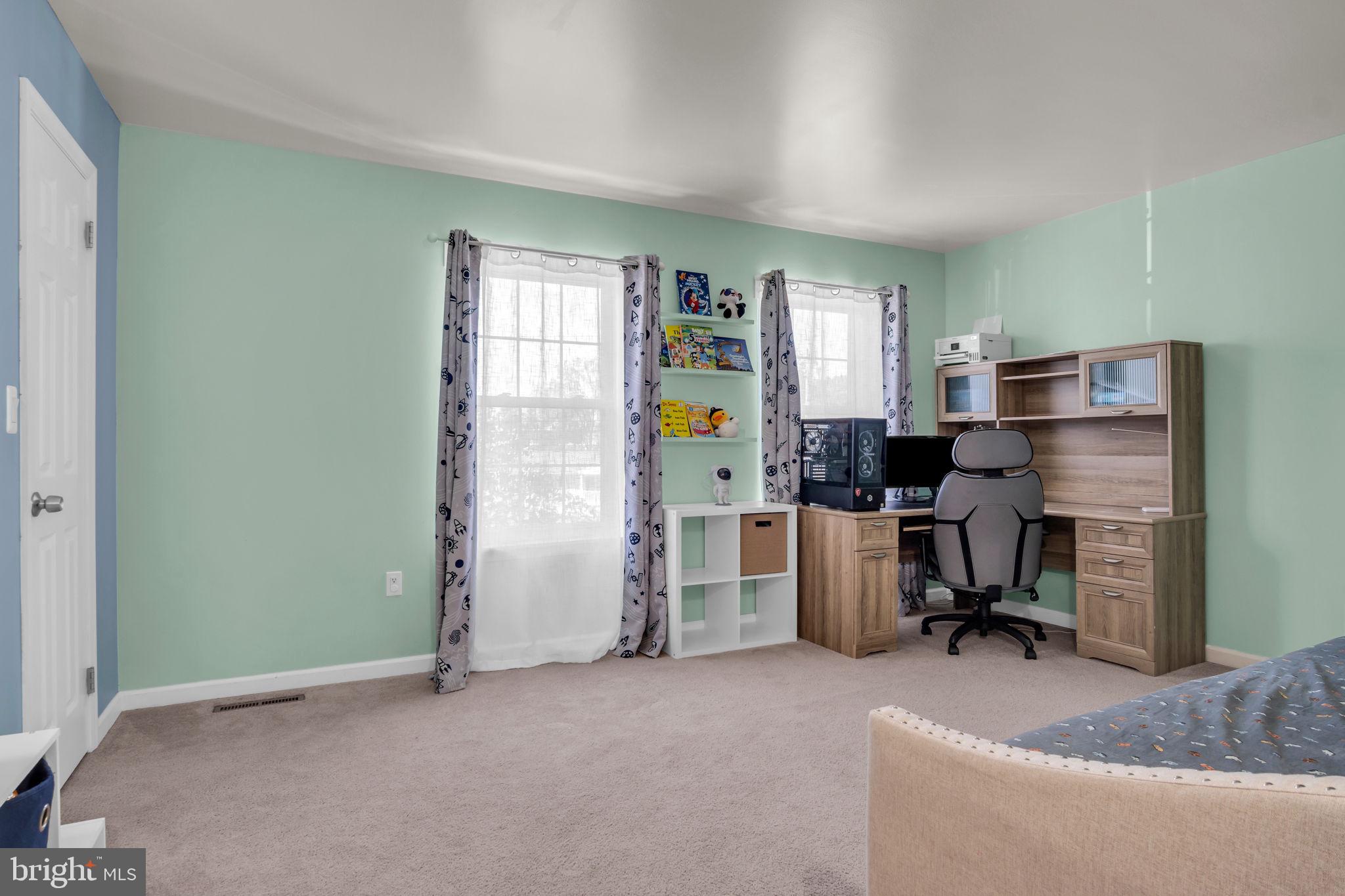 5459 Pond Road Harrisburg, PA 17111 - Photo 17 of 34 Gallery Image 17