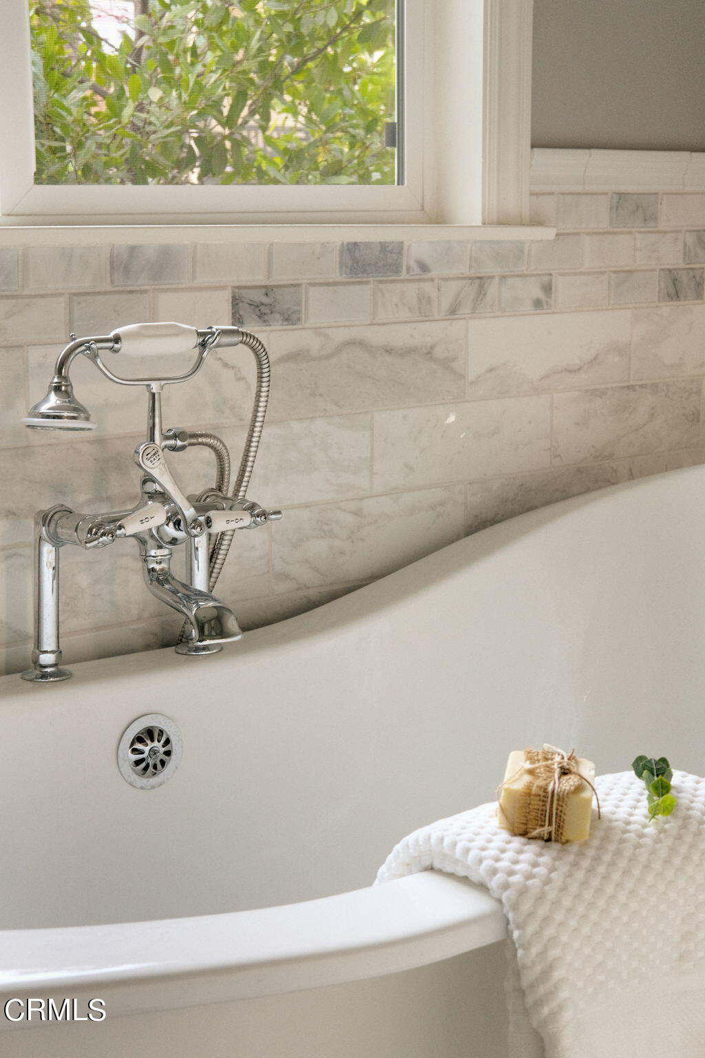 2242 Brigden Road Pasadena, CA 91104 - Photo 20 of 32 a close view of sink