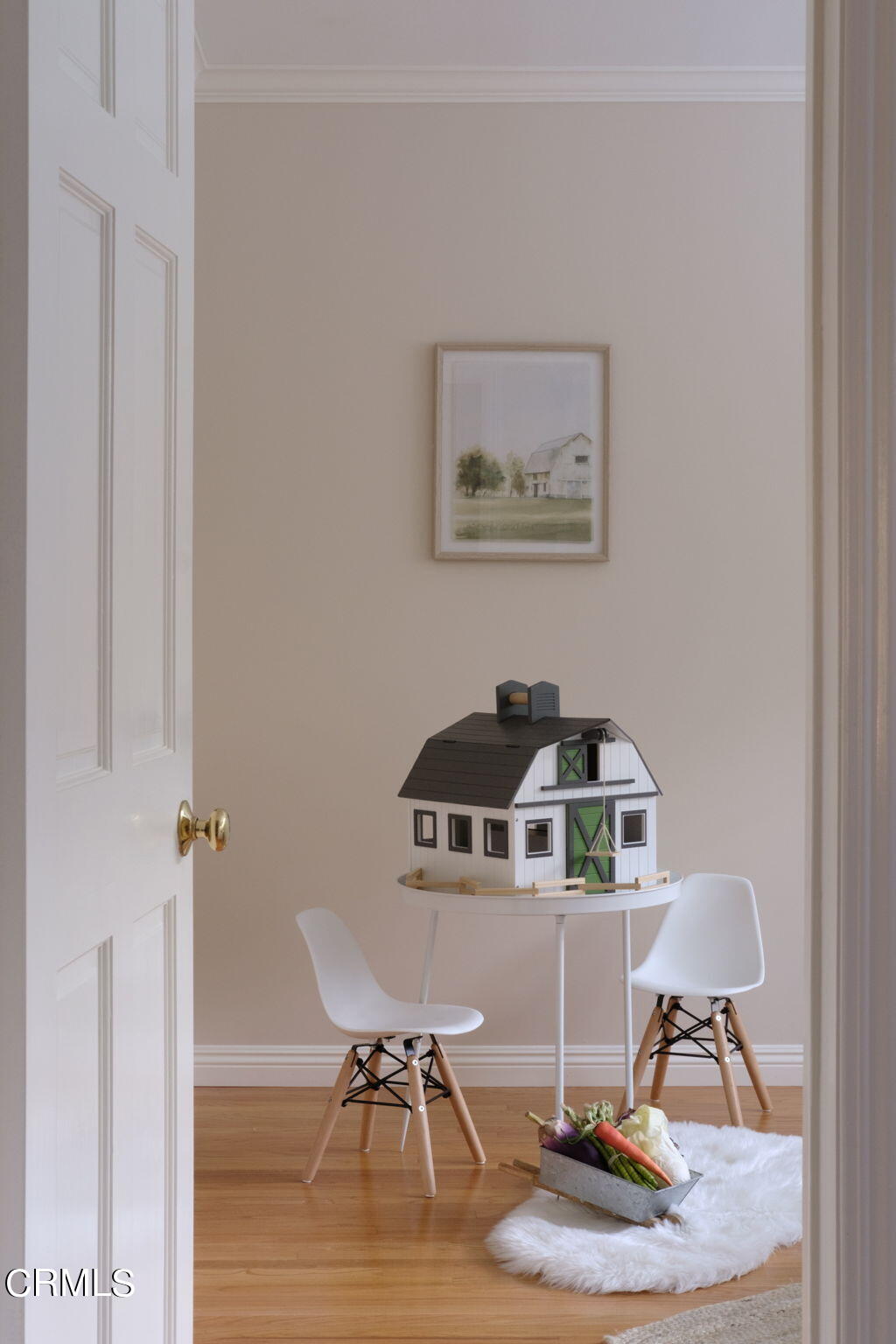 2242 Brigden Road Pasadena, CA 91104 - Photo 25 of 32 a living room with furniture
