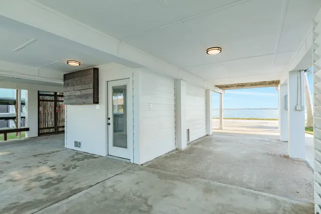 $475,000 | 1301 Blue Heron Drive, Bayou Vista, TX 77563