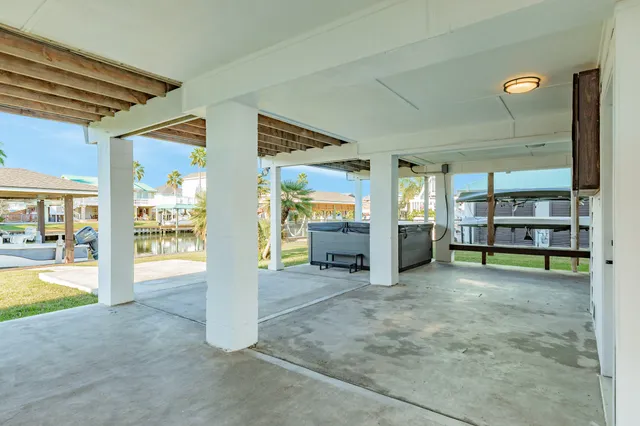 $475,000 | 1301 Blue Heron Drive, Bayou Vista, TX 77563