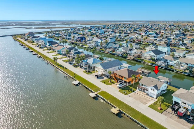 $475,000 | 1301 Blue Heron Drive, Bayou Vista, TX 77563