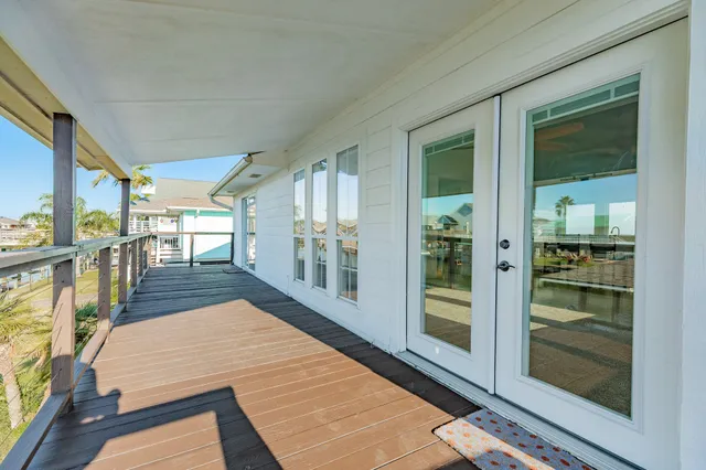 $475,000 | 1301 Blue Heron Drive, Bayou Vista, TX 77563