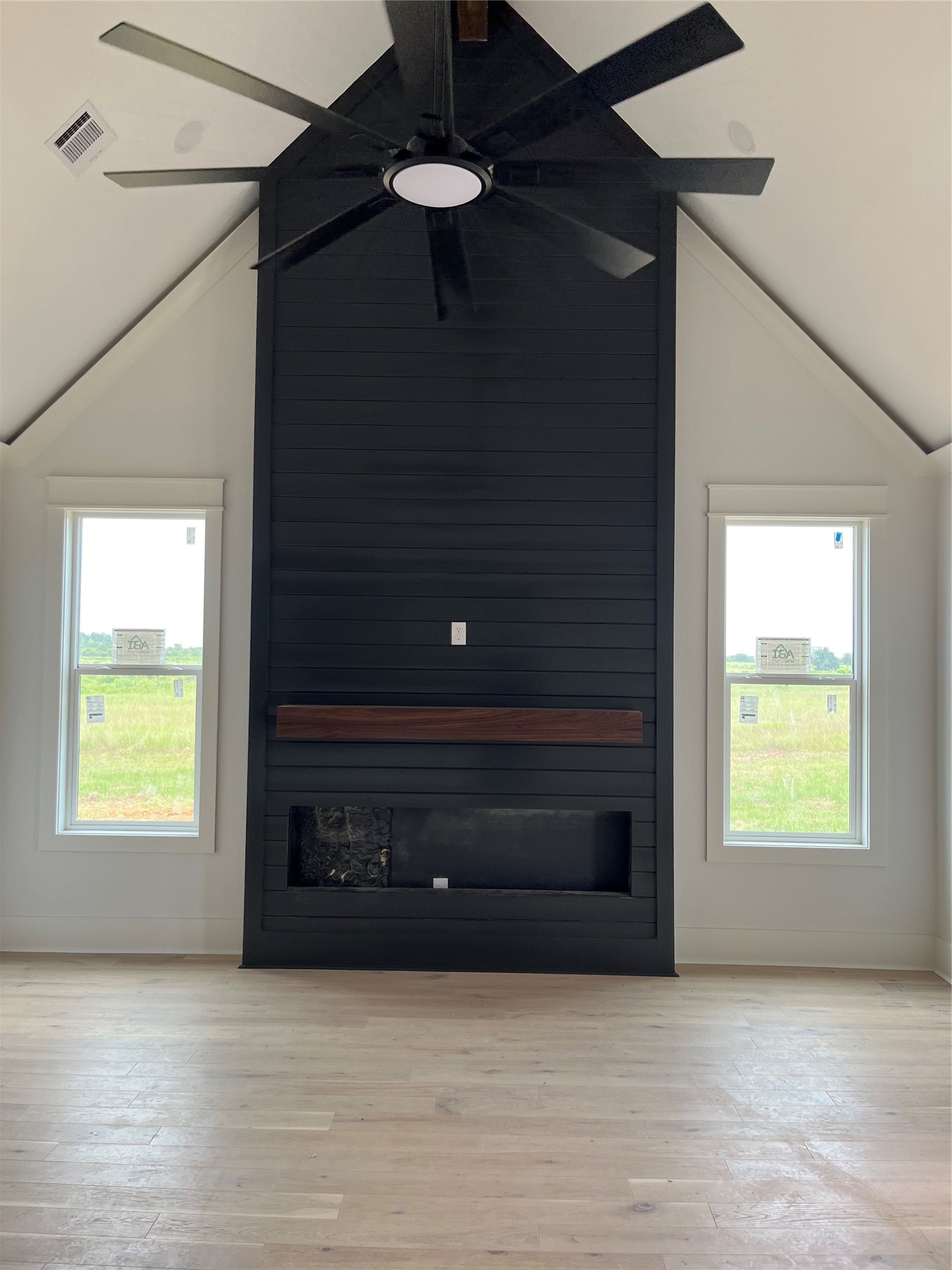 8900 Kulow Road Sealy, TX 77474 - Photo 10 of 28 Living Room