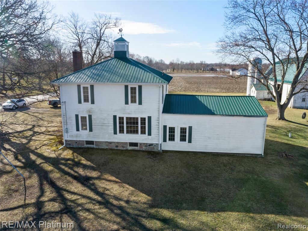 1136 South Nichols Road Flushing, MI 48433 - Photo 10 of 58