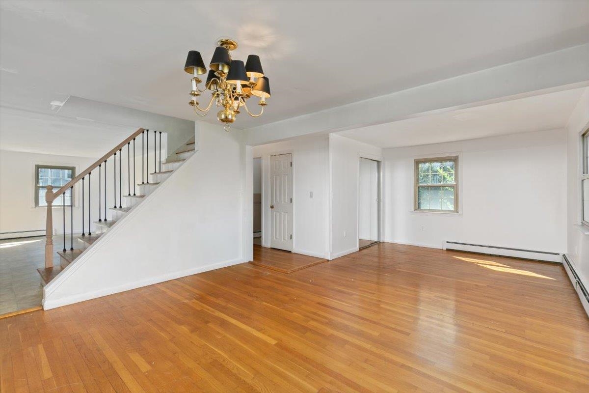 33 Matthias Street Salem, NH 03079 - Photo 13 of 38