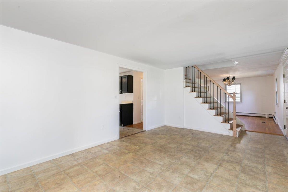 33 Matthias Street Salem, NH 03079 - Photo 15 of 38