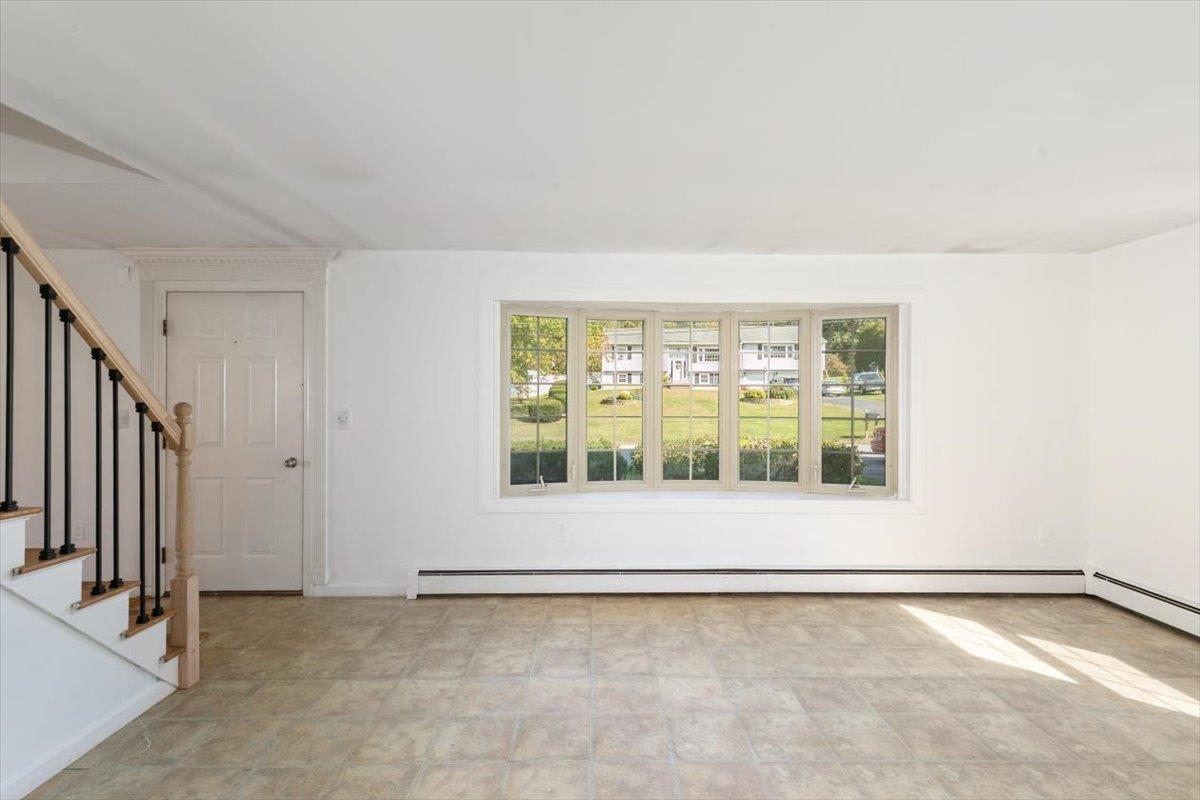 33 Matthias Street Salem, NH 03079 - Photo 17 of 38