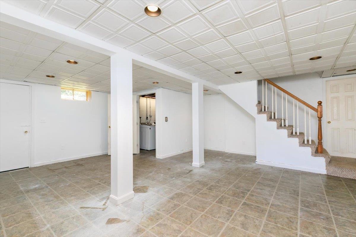 33 Matthias Street Salem, NH 03079 - Photo 26 of 38