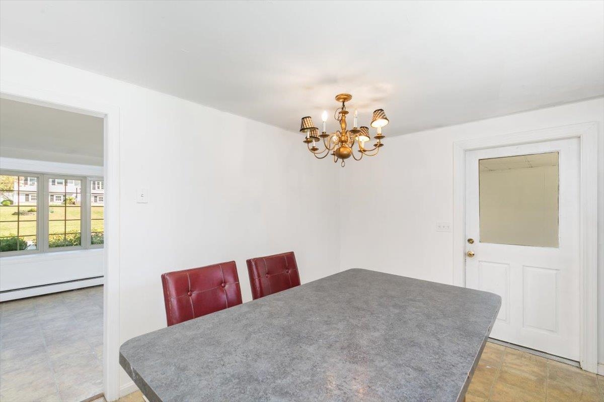 33 Matthias Street Salem, NH 03079 - Photo 9 of 38