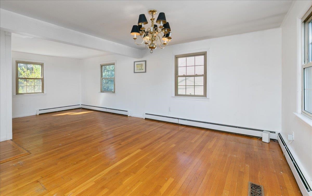 33 Matthias Street Salem, NH 03079 - Photo 10 of 38