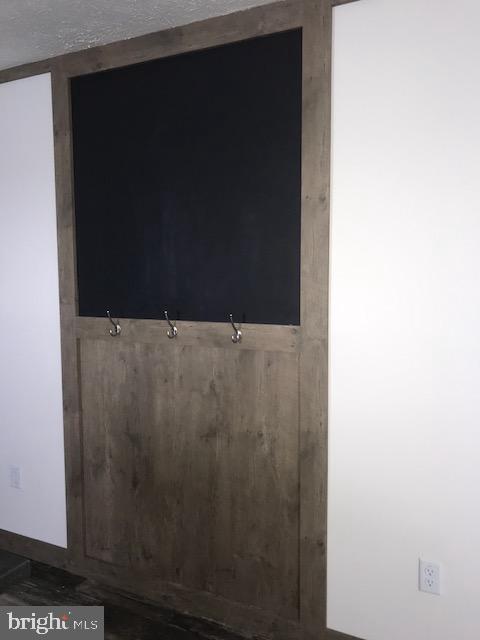 6231 Jones Village Road Hurlock, MD 21643 - Photo 11 of 18 Chalkboard wall in kitchen