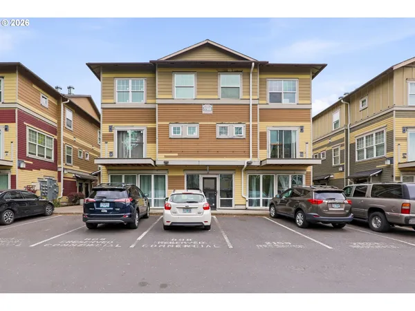 $299,900 | 22808 Southwest Forest Creek Drive, Unit 200, Sherwood, OR 97140