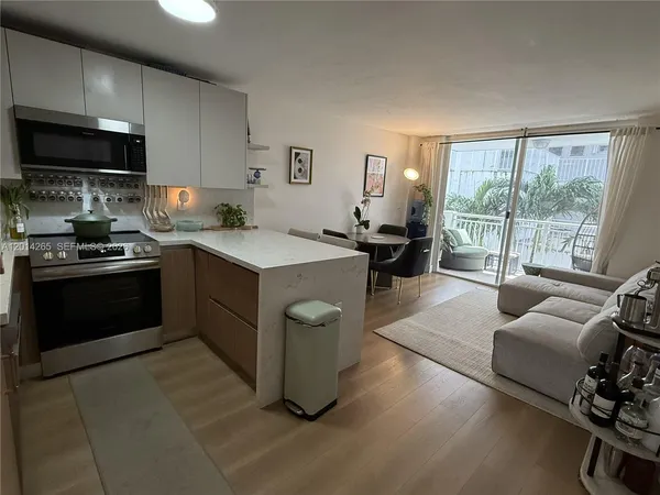 $3,500 | 1666 West Avenue, Unit 305, Miami Beach, FL 33139