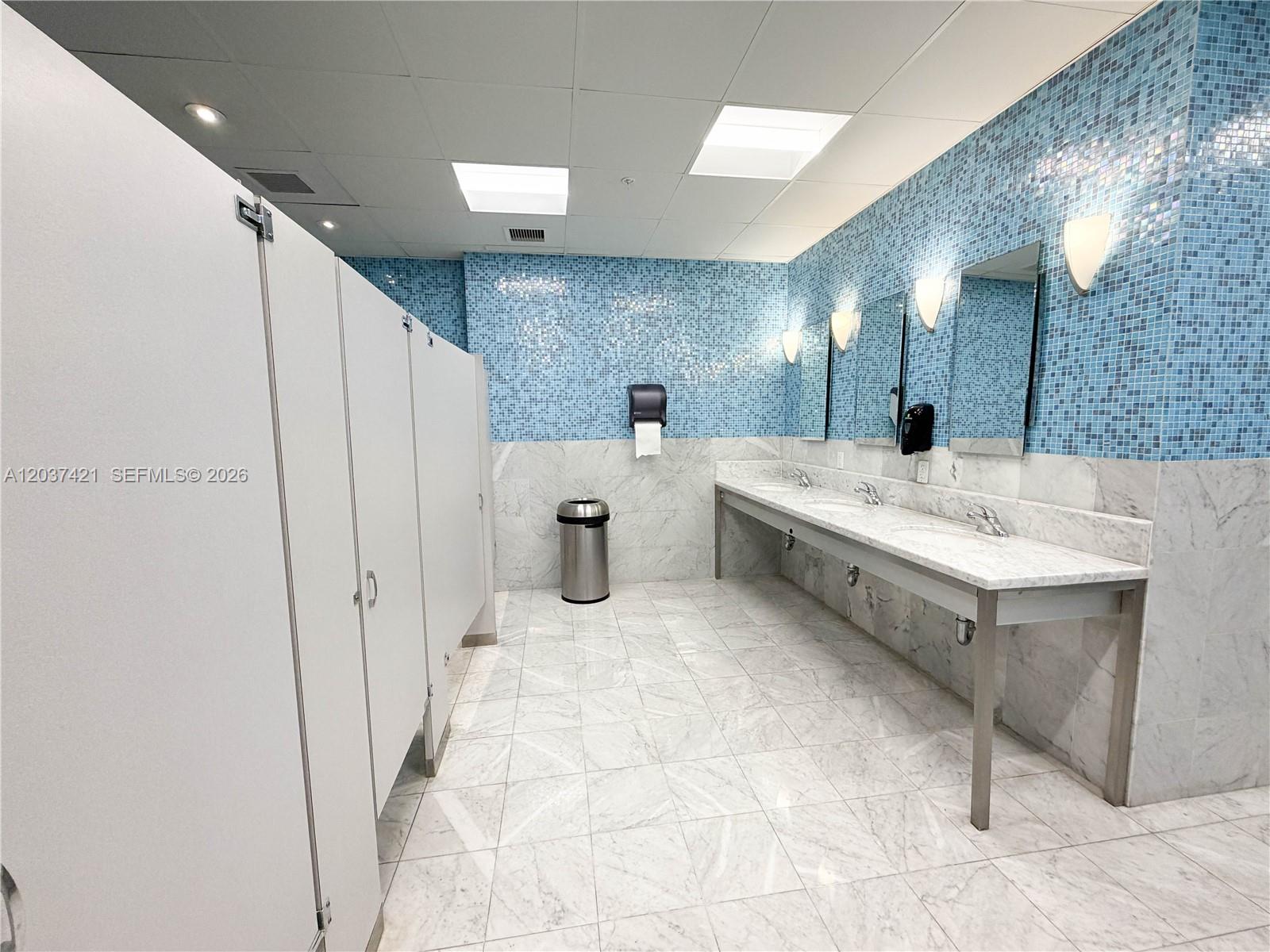 185 Southwest 7th Street, Unit 2900 Miami, FL 33130 - Photo 29 of 37