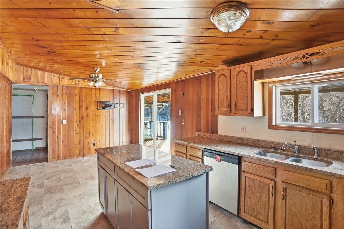 1119 Sand Hill Road Georgia, VT 05468 - Photo 13 of 28