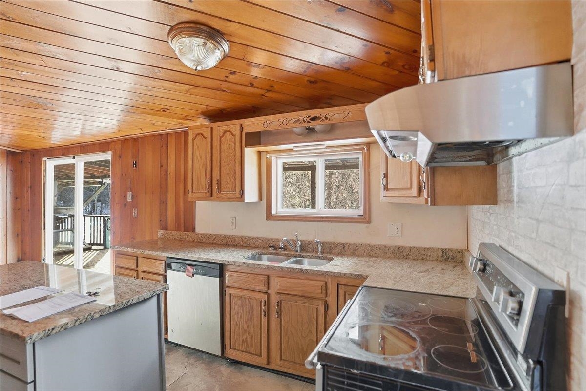 1119 Sand Hill Road Georgia, VT 05468 - Photo 14 of 28