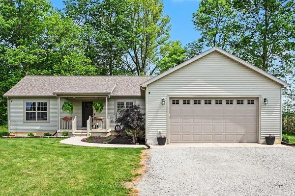 $295,000 | 595 South Paradise Drive, Rochester, IN 46975