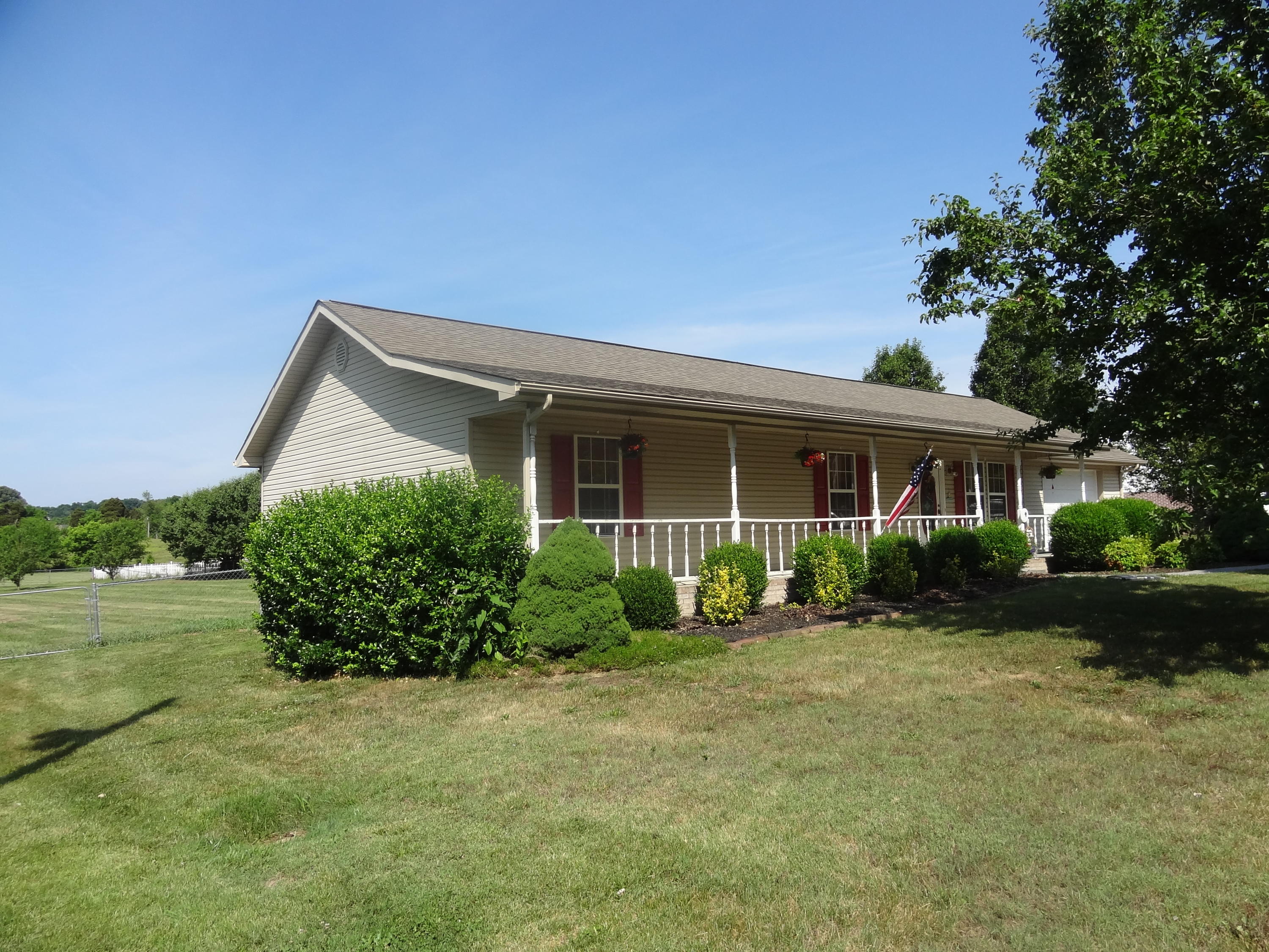 417 Coile Road Jefferson City, TN 37760 - Photo 26 of 29 Good size front and large back yard