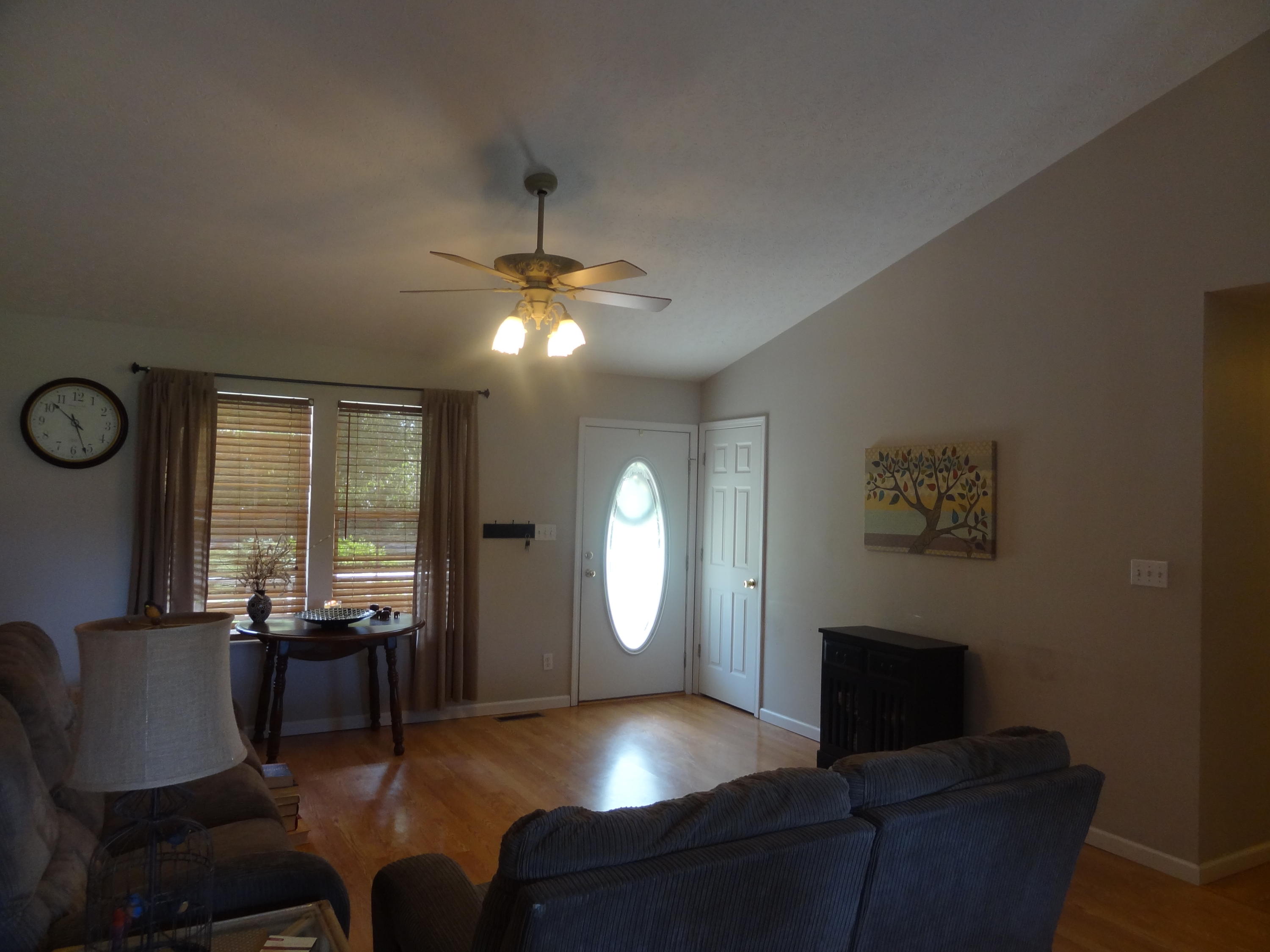 417 Coile Road Jefferson City, TN 37760 - Photo 4 of 29 Living room view