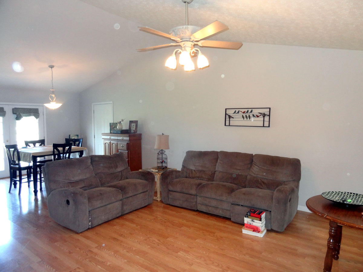 417 Coile Road Jefferson City, TN 37760 - Photo 7 of 29 Another view of living room