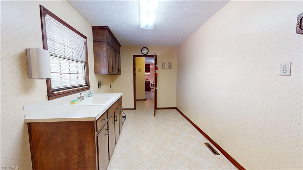 171 Ridgewood Drive Mount Airy, NC 27030 - Photo 19 of 43