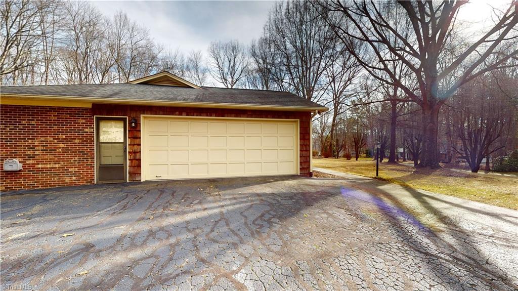 171 Ridgewood Drive Mount Airy, NC 27030 - Photo 3 of 43